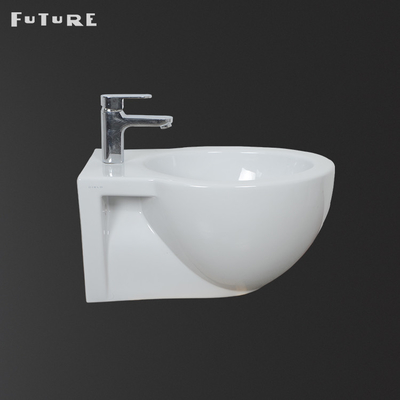 Pemasangan Mudah Bidet Berdiri Lantai Putih Di Kamar Kecil W380mm