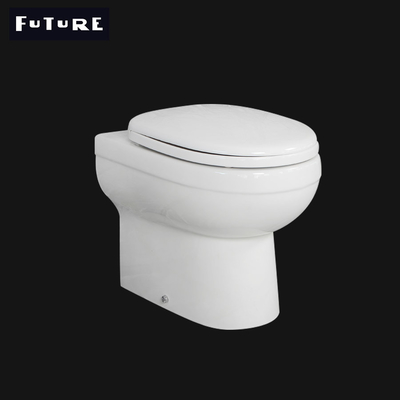 ISO9001 Cyclone Flushing Rimless Back To Wall Toilet Dengan Cistern Tersembunyi